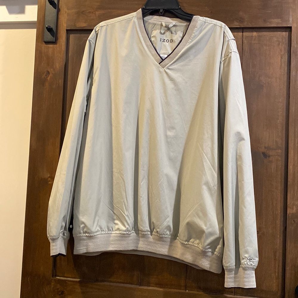E598-816) Men’s Izod windbreaker Sz L in VGUC Beige pull over